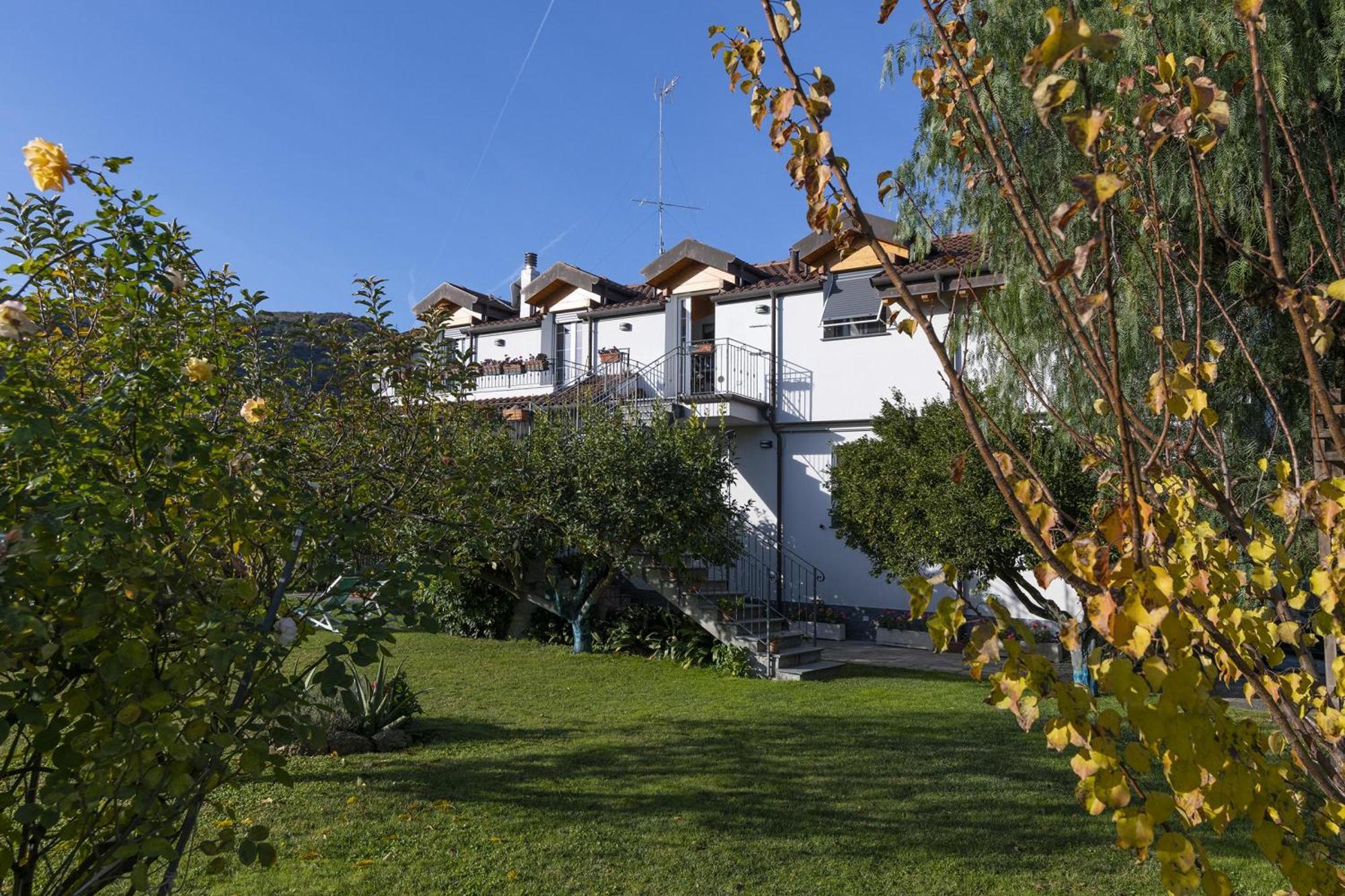 אלבניה La Casetta Sull'Albero 900M From The Sea - Happy Rentals מראה חיצוני תמונה