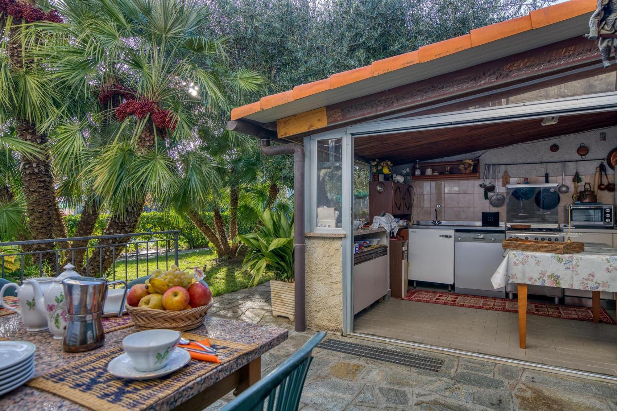 אלבניה La Casetta Sull'Albero 900M From The Sea - Happy Rentals מראה חיצוני תמונה